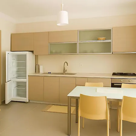 Modern & Prime Location