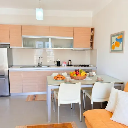 Comfy In Durres 100 Meters From The *